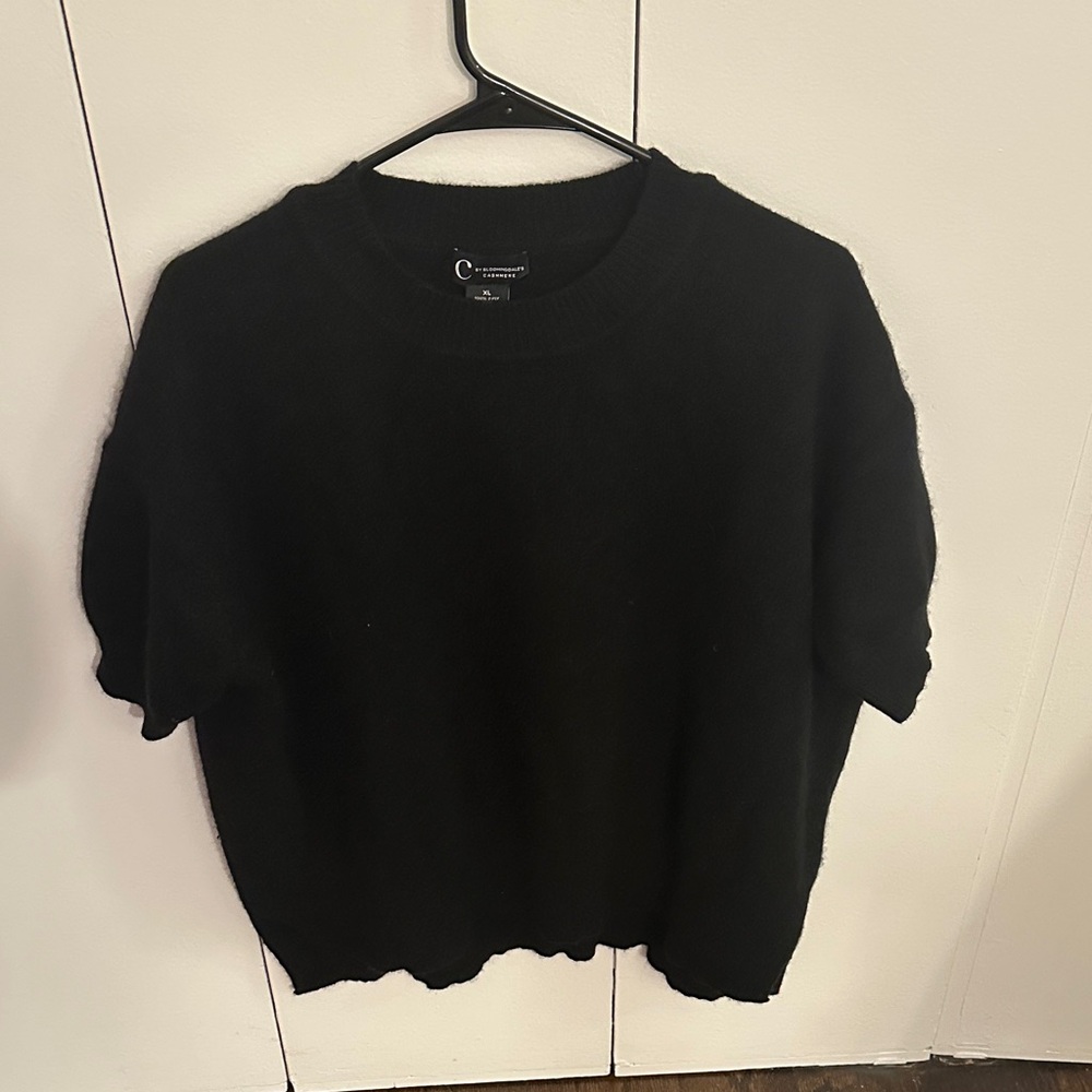 Cashmere (C by Bloomingdale’s) Black Crew Neck Sweater